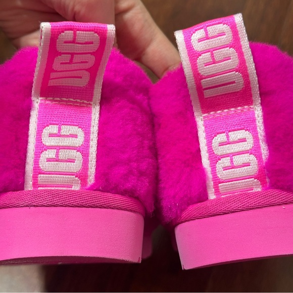 pink uggs - Picture 3 of 6